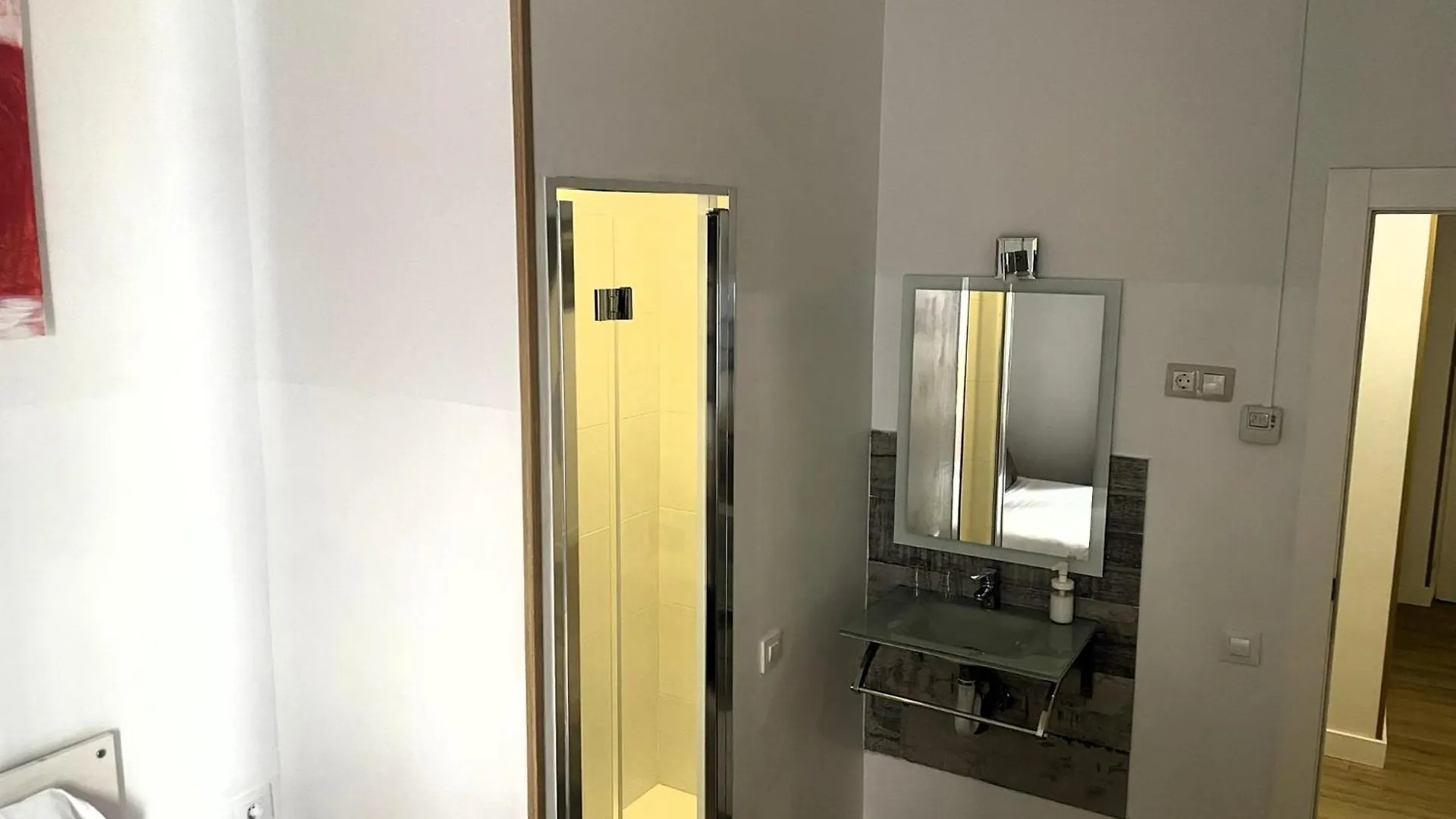 Hostal La Palmera Barcelona Guest house