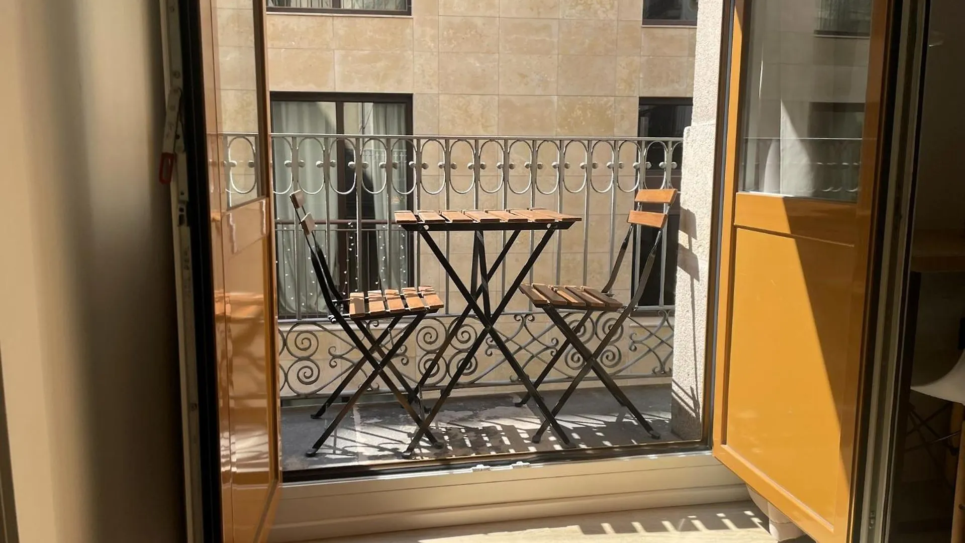 Hostal La Palmera Barcelona Spain