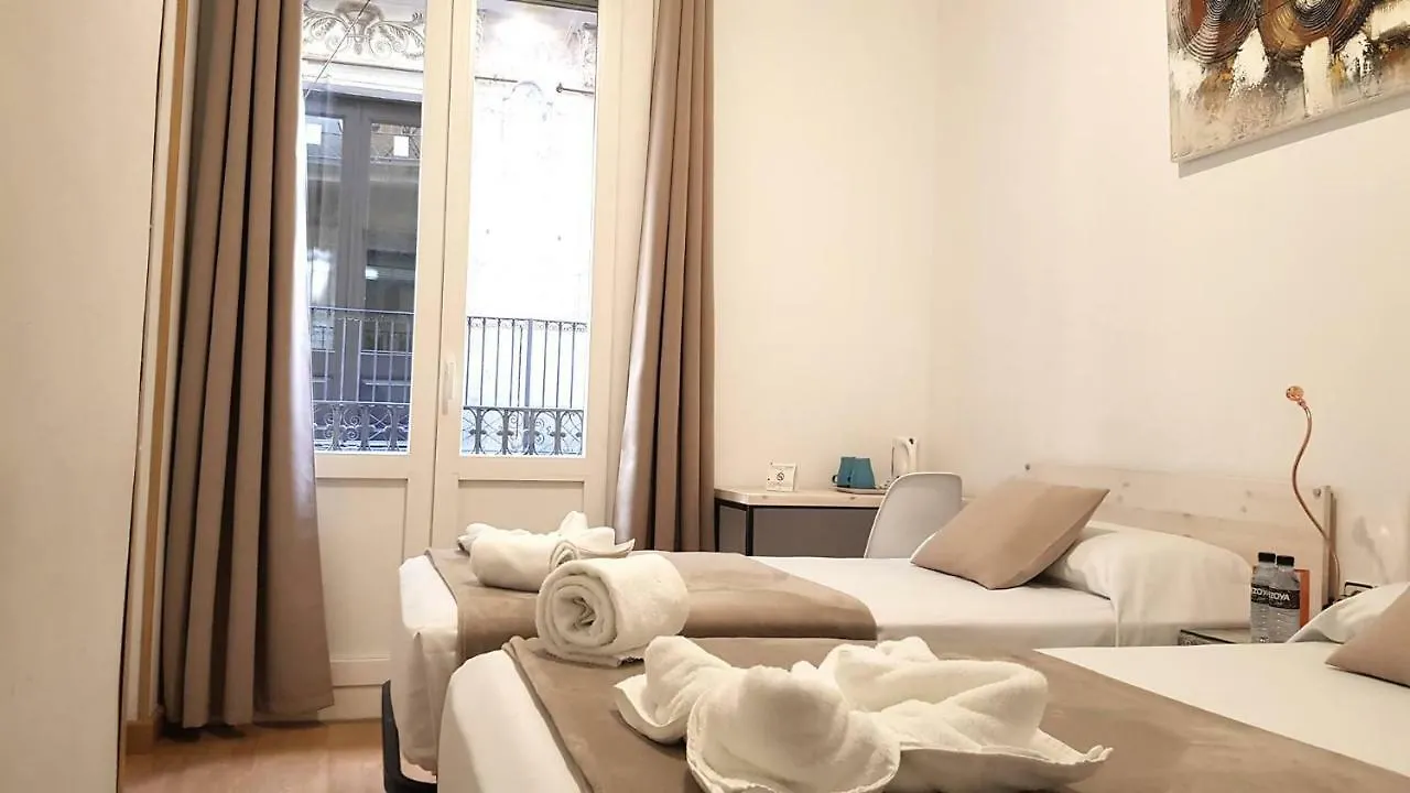 Hostal La Palmera Barcelona 2*,