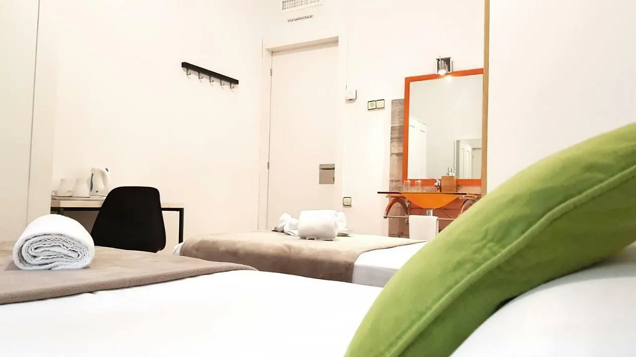 ** Guest house Hostal La Palmera Barcelona Spain