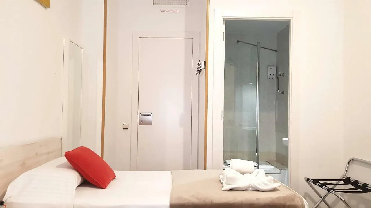 Hostal La Palmera Barcelona Guest house