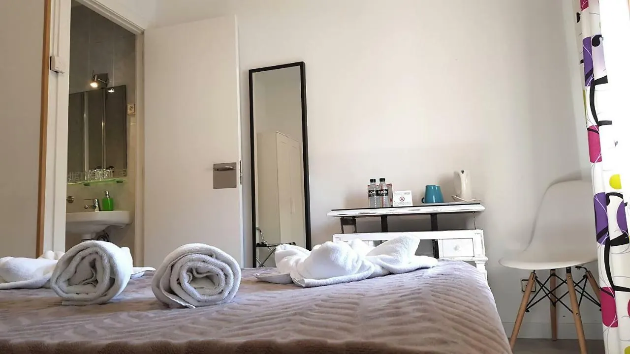 ** Guest house Hostal La Palmera Barcelona Spain