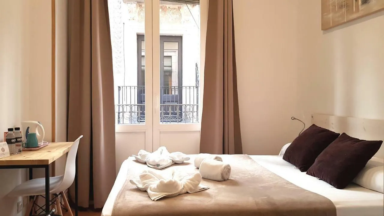 Ostello Hostal La Palmera Barcellona