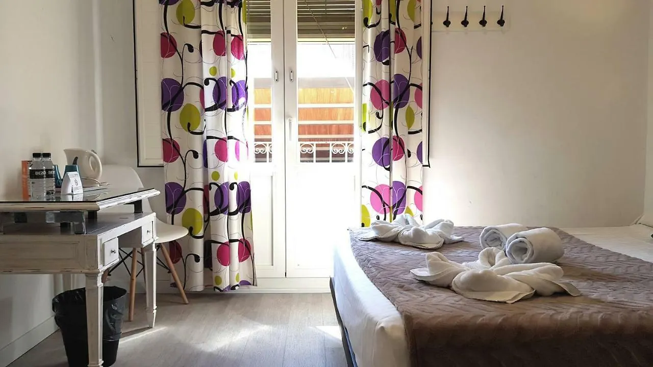 Hostal La Palmera Barcelona 2*,
